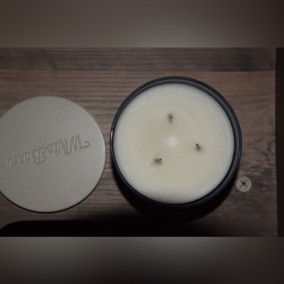 💧🌧️ Eucalyptus Rain 3-Wick Candle Bath and Body Works - Picture 2 of 3